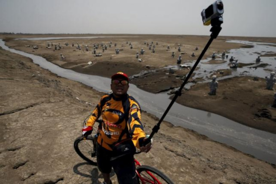 印尼火山成“災(zāi)難旅游”景點 還將噴80年