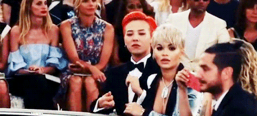 Chanel秀場，看GD這霸氣的小表情