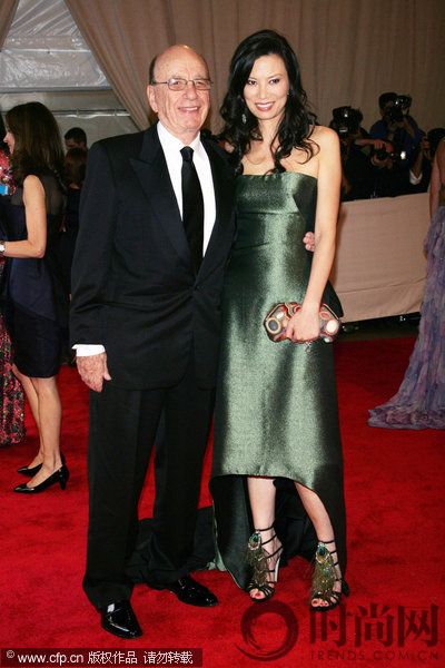 2010-05-03，“美國(guó)時(shí)裝學(xué)院盛典”紅毯