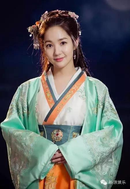 允兒招架不住古裝？韓國女星古裝LOOK一覽 誰贏了？