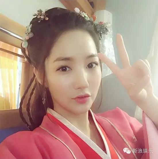 允兒招架不住古裝？韓國女星古裝LOOK一覽 誰贏了？