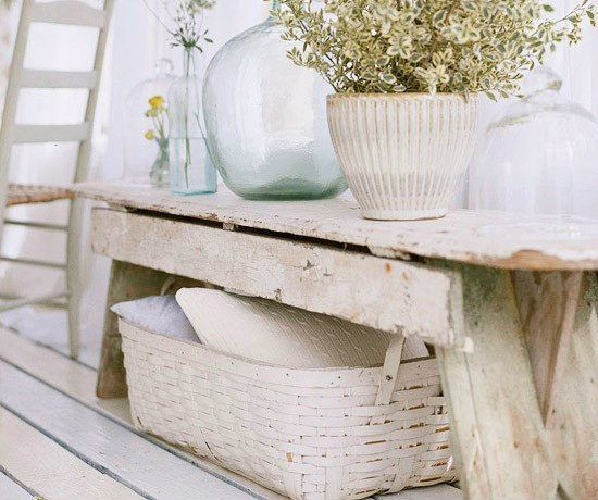 簡約歐式風(fēng)格白色別墅花園裝修效果圖