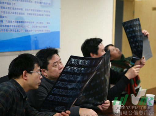 節(jié)目前，會診已經(jīng)開始