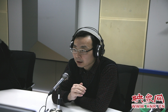 開封市工商局局長(zhǎng)肖文興做客直播間