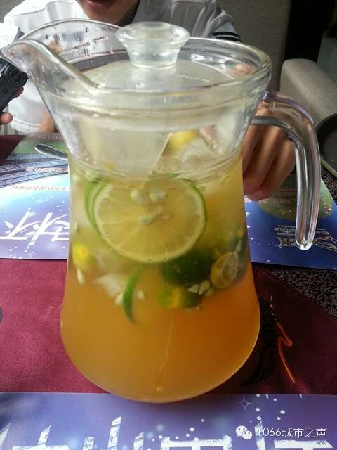 金桔青檸汁。唇齒留香！