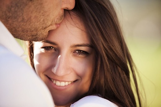 妻子漂亮，丈夫相貌平平