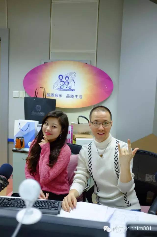 新聞先生凱文和新聞小姐李江也陪伴大家一同跨年！