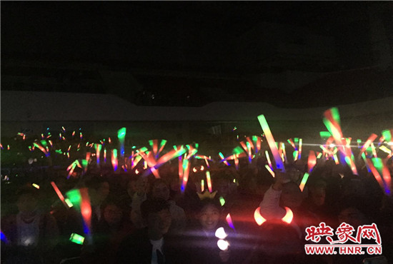 當晚現(xiàn)場約2500個座位全場爆滿，還有全國各地歌迷會趕來的歌迷們。