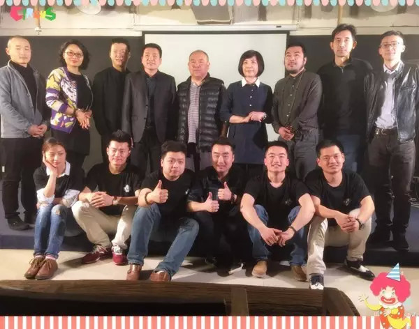 逗比的姑娘小伙兒也可以好好拍照哦！