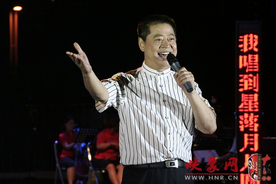 國(guó)家一級(jí)演員、河南省曲劇團(tuán)團(tuán)長(zhǎng)孟祥禮演唱《你家在哪里》