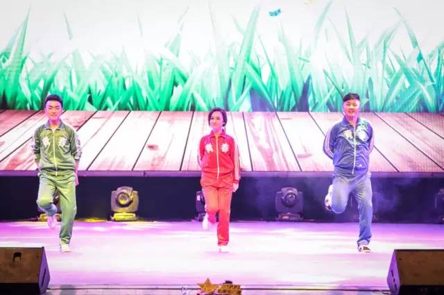 趙帥、夢茹、樂天 舞蹈《咱們屯里的人》