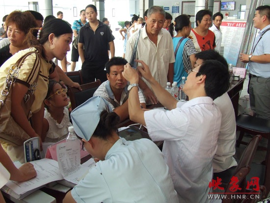 河南電臺(tái)免費(fèi)救治先心病患兒義診活動(dòng)走進(jìn)滑縣 河南電臺(tái)免費(fèi)救治先心病患兒義診活動(dòng)走進(jìn)滑縣
