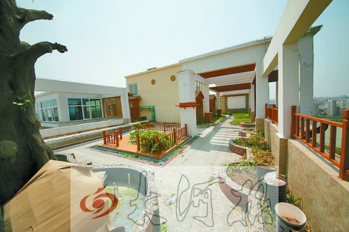 “空中花園”的假樹、水車、小橋都已經(jīng)被拆除