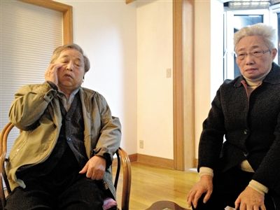 前晚，年過七旬的劉光嘉及妻子向記者講述強拆經(jīng)過。