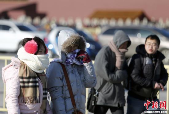 　12月23日，京城迎來今年入冬以來最冷的時(shí)刻。受今年以來最強(qiáng)冷空氣影響，京城迎來入冬以來幅度最大的