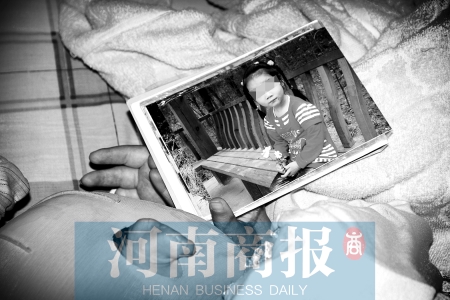 誰(shuí)能想到漂亮可愛(ài)的孩子，會(huì)變成現(xiàn)在的樣子