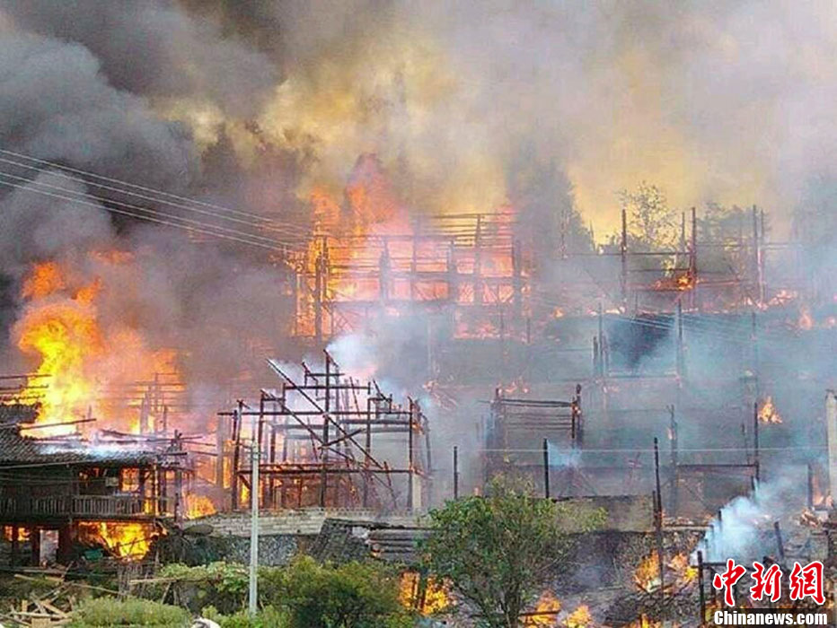 圖為火災(zāi)現(xiàn)場。沫浠 攝 圖片來源：CFP視覺中國