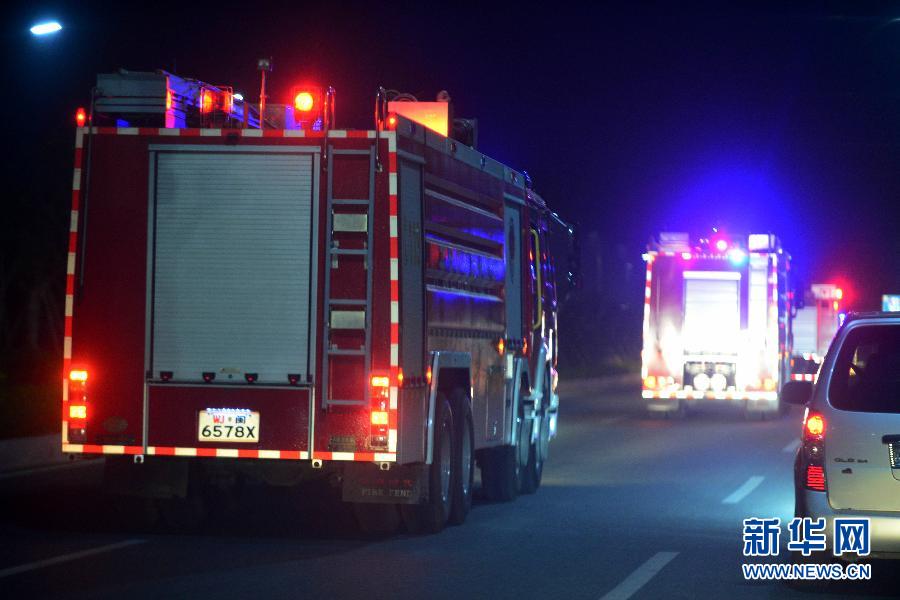 4月7日，消防車輛趕往事故現(xiàn)場。