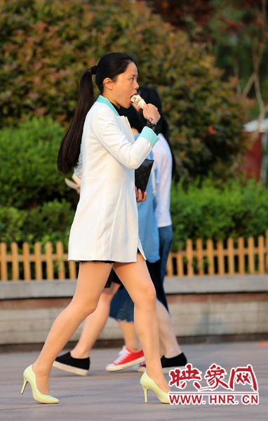 天太熱，還是吃冷飲涼快