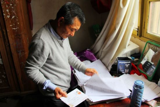 這些信成了張家的“寶貝”，哥哥張高發(fā)表示要好好收藏。