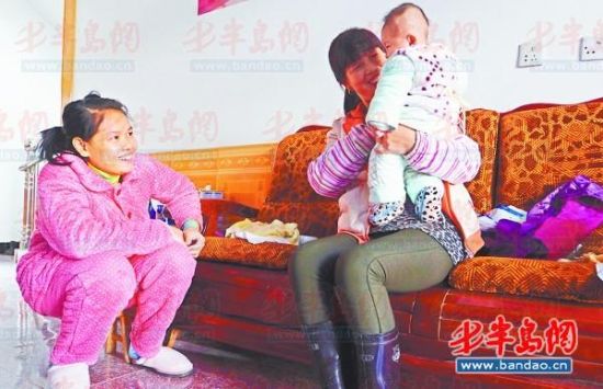 一位嫁給村民的外籍女孩認(rèn)為她們的主要作用其實(shí)是生孩子。