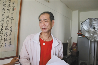 嫖娼事件后，區(qū)少坤向記者訴說委屈，他說：“這是一個(gè)圈套”。李根 攝