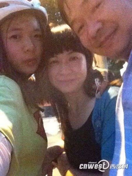 7月13日，廖靖文終于回到宜春家中，與父母團(tuán)聚。（圖片來源：西部網(wǎng)）