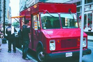 “無二烤肉”營業(yè)現(xiàn)場。