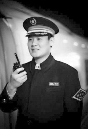 袁閱說，女友讓他挺感動(dòng) 本人供圖