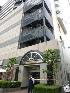 5月27日，埼玉縣蕨市一公寓樓發(fā)生疑似強(qiáng)迫殉情案，一名日本人男性和一名中國(guó)籍女性死亡。