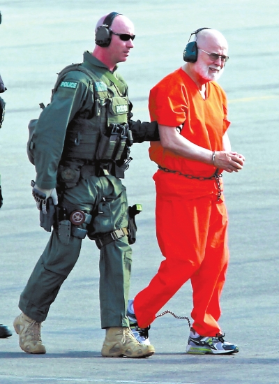 詹姆斯·巴爾杰（右）2011年資料圖片。圖/CFP