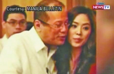 　2012年,阿基諾三世與比自己小23歲的韓裔女主播格雷斯·李在一起。