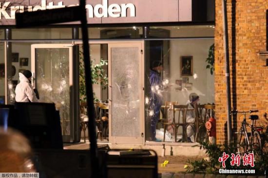 圖為丹麥咖啡館槍擊案現(xiàn)場(chǎng)。