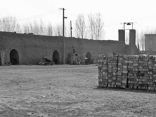 東張巨村的磚窯廠。