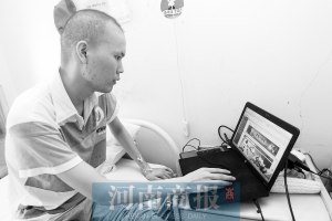 一下子來(lái)了這么多生意，程祥驚喜之余，有點(diǎn)不知所措　記者 王春勝/攝