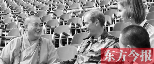 克里姆林宮警衛(wèi)司令謝爾蓋將軍會(huì)見(jiàn)釋永信，一同觀看排練