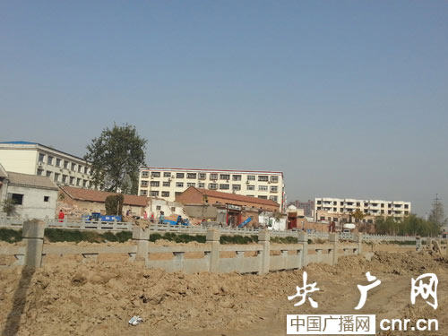 在濮陽到處都能見到拆遷的場景 在濮陽到處都能見到拆遷的場景