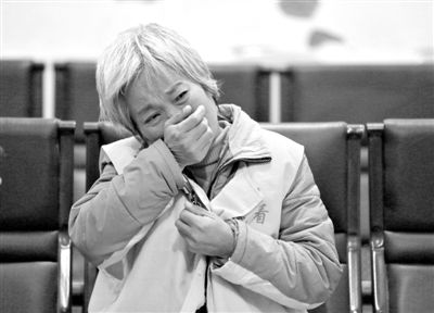 11月20日，河南省鹿邑縣法院，武文英涉嫌故意殺人被審。