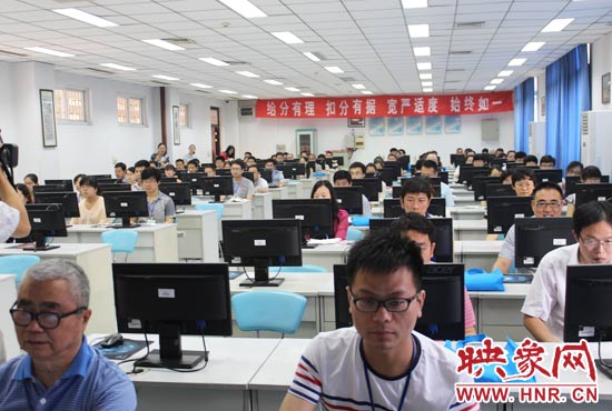 與書面評(píng)卷相比,網(wǎng)上評(píng)卷由系統(tǒng)自動(dòng)進(jìn)行分發(fā),減少了試卷過(guò)程的周轉(zhuǎn),提高了評(píng)卷的工作效率。