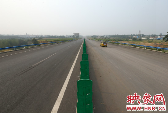 10條都市區(qū)快速路的開通，使市民出行更方便