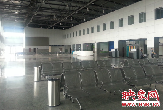 鄭州新客運(yùn)北站候車大廳。