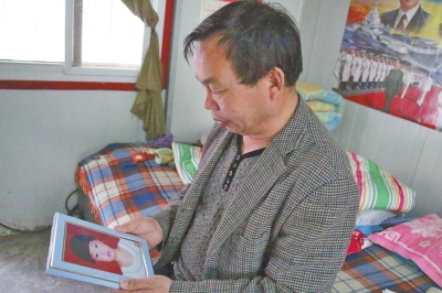 每次想起自己3歲小孫女的無辜離世，老高都深深地悔恨自己交友不慎