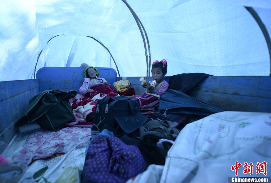 甘肅定西地震:岷縣永光村救援現(xiàn)場(chǎng)直擊 甘肅定西地震:岷縣永光村救援現(xiàn)場(chǎng)直擊