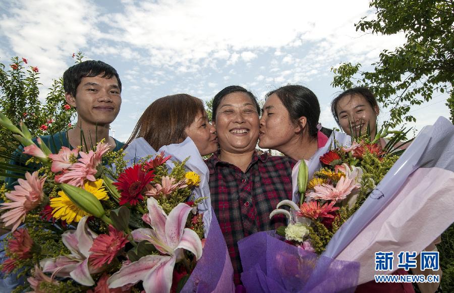 那些年，感動(dòng)過(guò)我們的母親