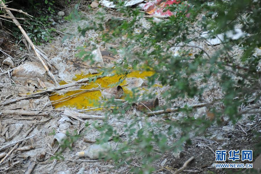 地下水成“綠茶”　污染二十多年該誰(shuí)治？