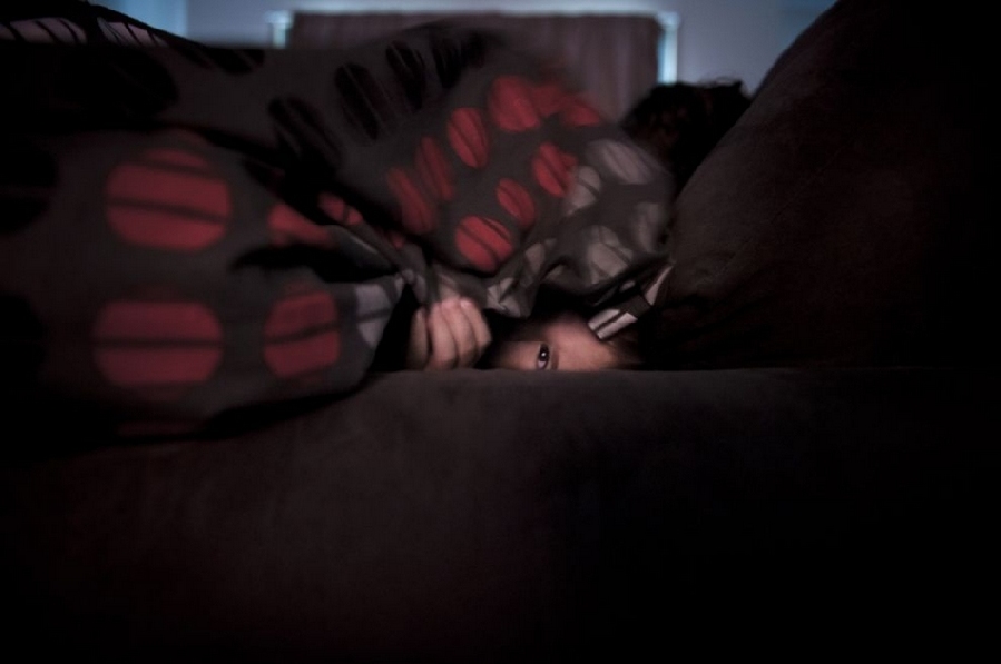 年輕單親媽媽的艱難生活 年輕單親媽媽的艱難生活