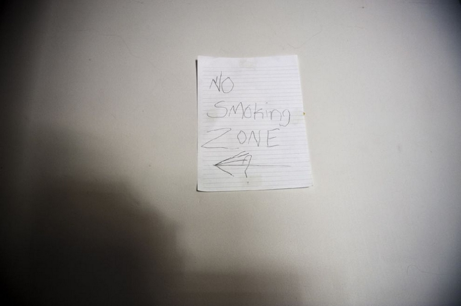 年輕單親媽媽的艱難生活 年輕單親媽媽的艱難生活