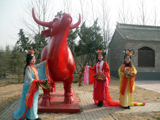 春滿商都逛廟會 龍馬精神過大年 春滿商都逛廟會 龍馬精神過大年