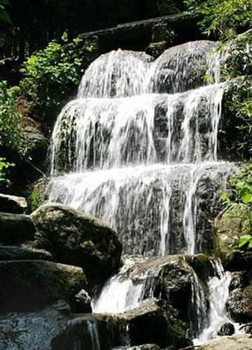 清涼夏日我做主 盤(pán)點(diǎn)中國(guó)六大避暑瀑布