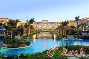 溫泉酒店全景氣派輝煌。